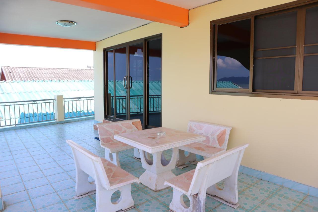 Ban Sulada Guest House Laem Ngop Exterior foto